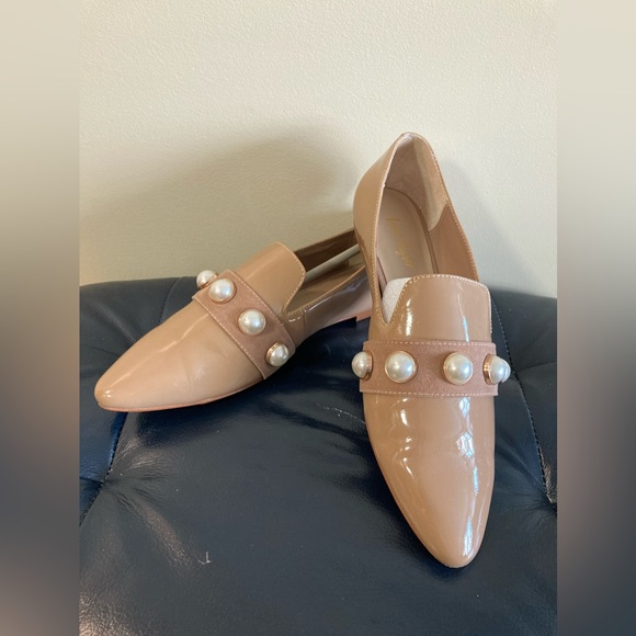 Lord and Taylor women's Loafer 7.5 - Picture 2 of 6